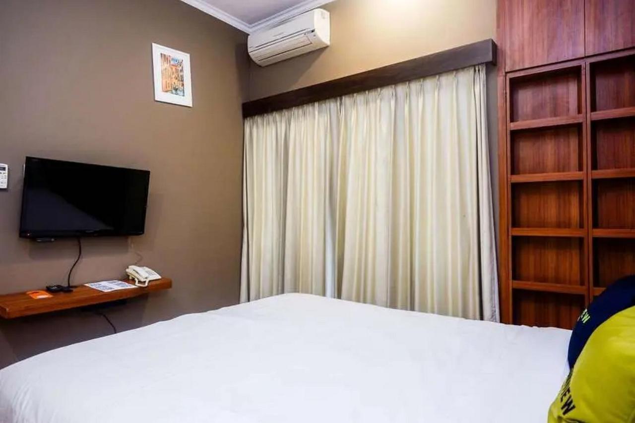 Urbanview Rumah Kandjani Yogyakarta Kejayan ภายนอก รูปภาพ